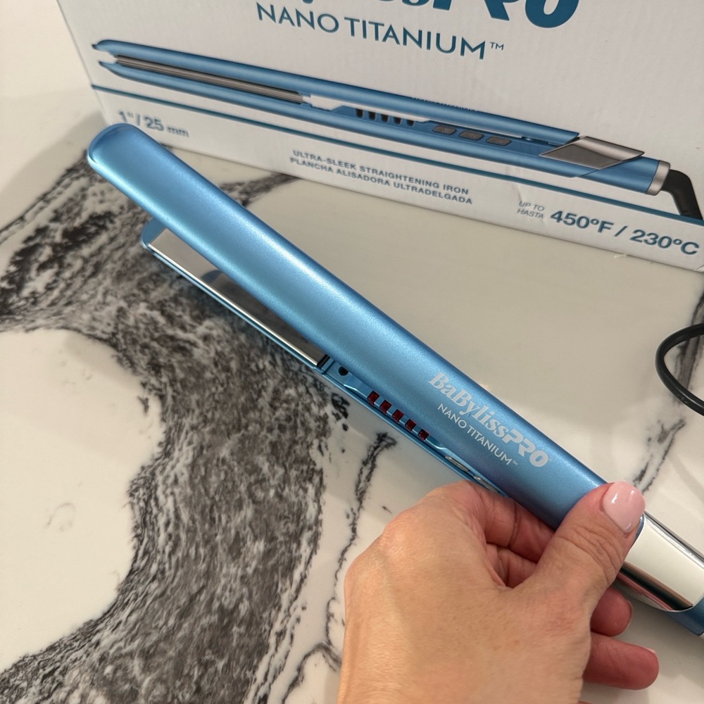 BaBylissPRO Nano Titanium 1" Blue Flat Iron - Picture 8 of 8